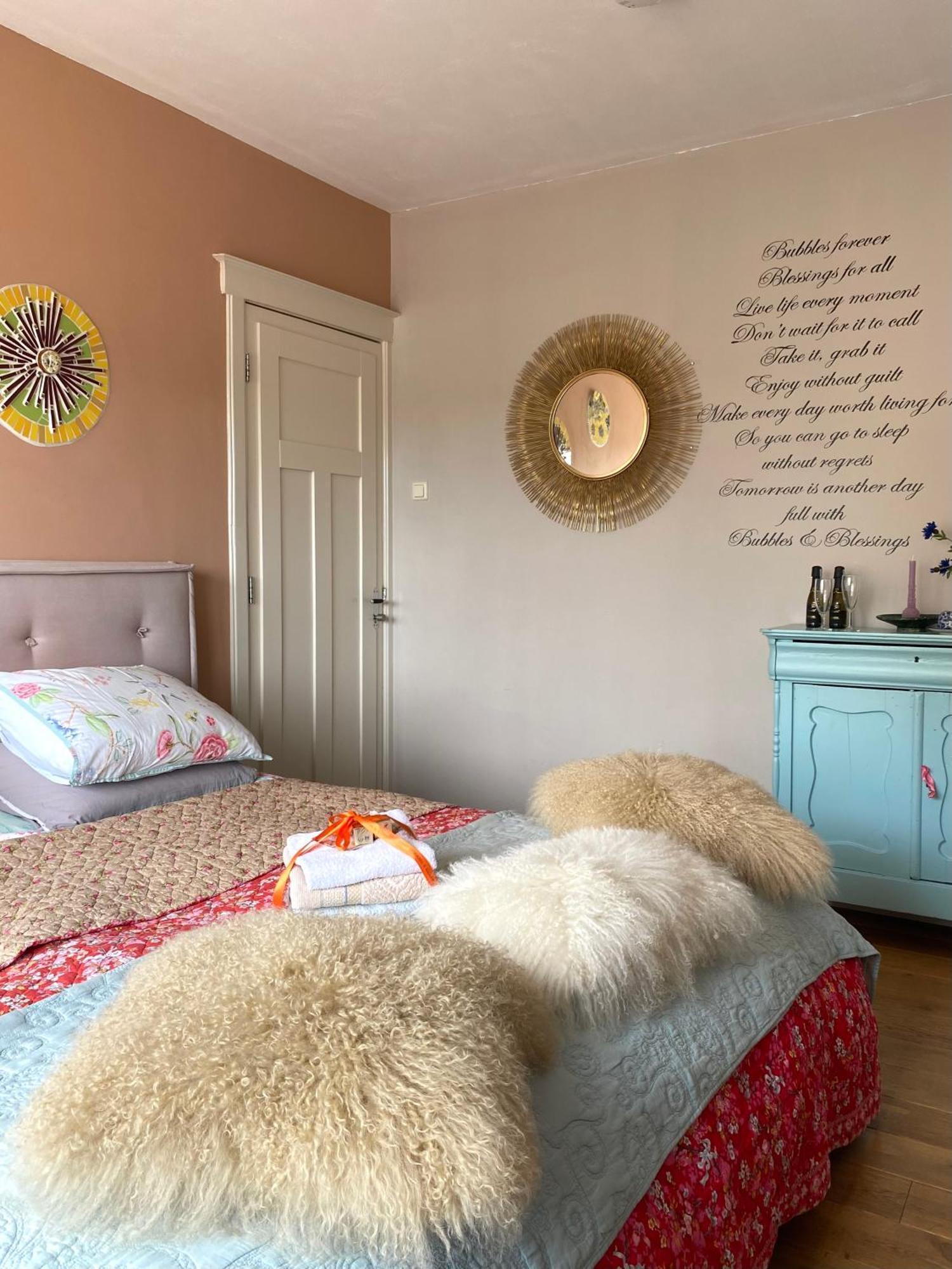 Bed and Breakfast Bubbles & Bed Билтховен Экстерьер фото