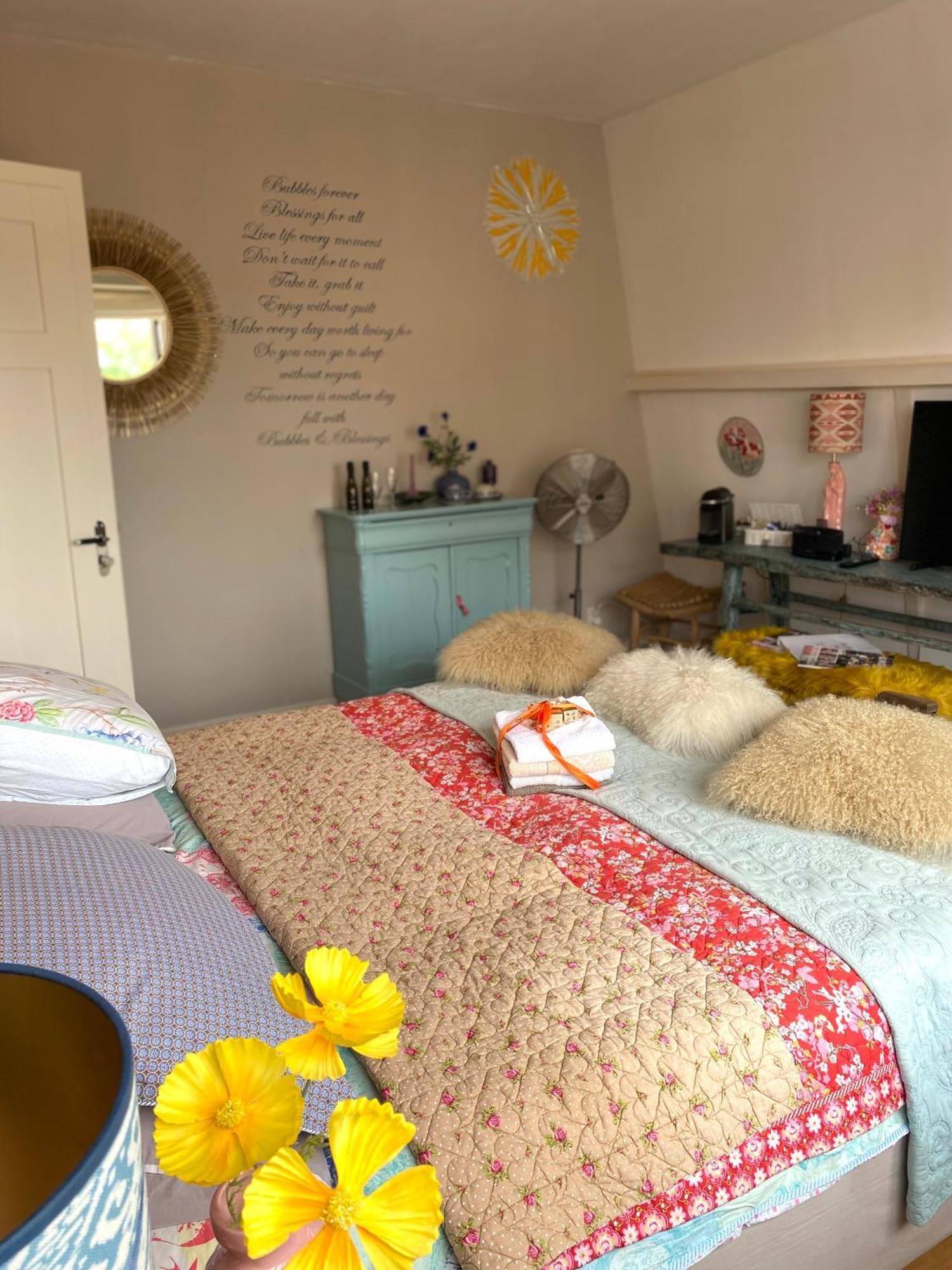 Bed and Breakfast Bubbles & Bed Билтховен Экстерьер фото